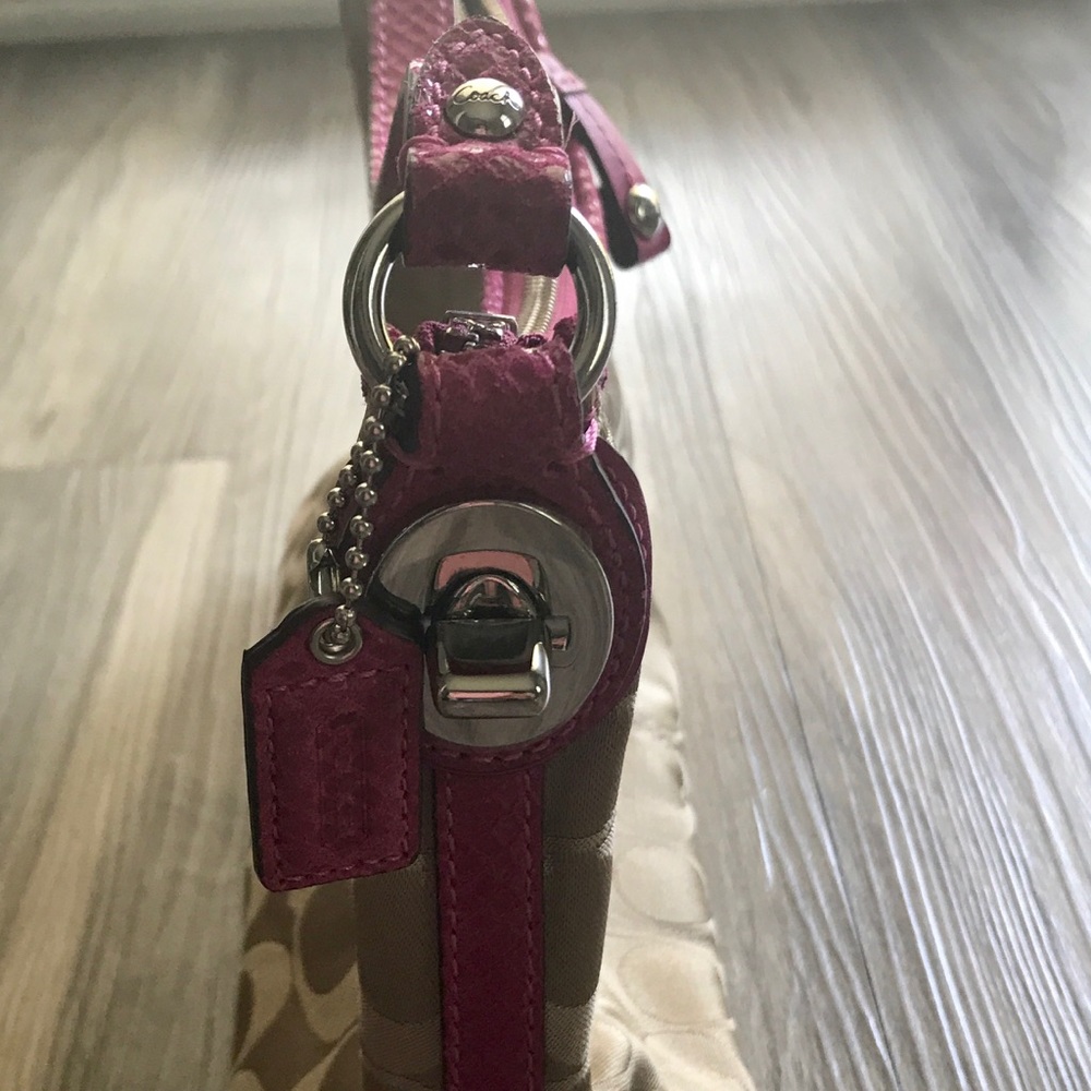 Coach Mini Purse 👜 - Picture 4 of 8